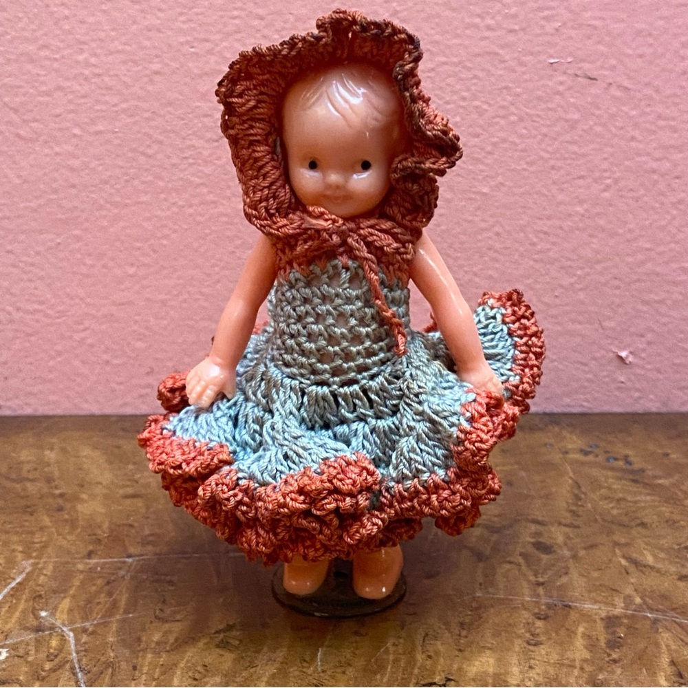 Vintage   Irwin Standing Doll Hard Plastic  Crochet Outfit  Read